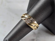 Load image into Gallery viewer, Mens Vintage Estate 14K Yellow Gold Diamond Ring 5.6g E7224