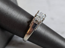 Load image into Gallery viewer, Womens Vintage Estate 14K White Gold Diamond Ring 5.2g E7227