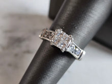 Load image into Gallery viewer, Womens Vintage Estate Platinum Diamond Ring, 8.6g E7228