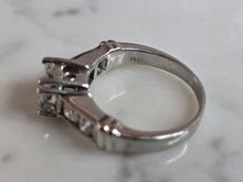 Load image into Gallery viewer, Womens Vintage Estate Platinum Diamond Ring, 8.6g E7228