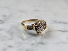 Load image into Gallery viewer, Womens Vintage Estate 10K Gold Diamond Heart Ring 3.1g E7246