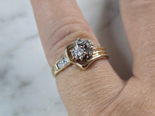 Load image into Gallery viewer, Womens Vintage Estate 10K Gold Diamond Heart Ring 3.1g E7246