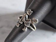 Load image into Gallery viewer, Womens Vintage Estate Sterling Silver Hinged Lovers Ring 4.0g E7259