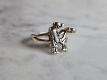 Load image into Gallery viewer, Womens Vintage Estate Sterling Silver Hinged Lovers Ring 4.0g E7259