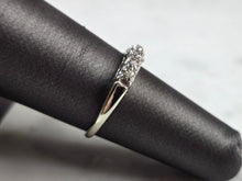 Load image into Gallery viewer, Womens Vintage Estate 14K White Gold Diamond Ring 2.4g #E7261