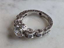 Load image into Gallery viewer, Womens Estate Sterling Silver Vanna K CZ Ring 4.4g E7268