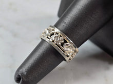 Load image into Gallery viewer, Womens Vintage Estate Sterling Silver Flower Ring 5.7g E7269
