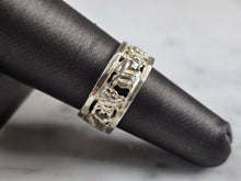 Load image into Gallery viewer, Womens Vintage Estate Sterling Silver Flower Ring 5.7g E7269