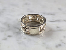 Load image into Gallery viewer, Womens Vintage Estate Sterling Silver Flower Ring 5.7g E7269