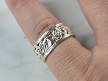 Load image into Gallery viewer, Womens Vintage Estate Sterling Silver Flower Ring 5.7g E7269