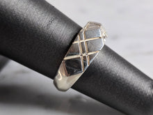 Load image into Gallery viewer, Womens Vintage Estate Sterling Silver Modernist Ring 5.1g E7271