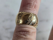 Load image into Gallery viewer, Womens Vintage Estate 14K Yellow Gold Cigar Band Ring 5.1g E7276