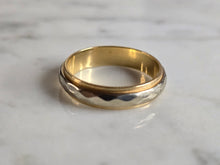 Load image into Gallery viewer, Mens Vintage Estate 14K Yellow &amp; White Gold Wedding Band Ring 5.1g #E7277