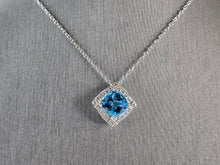 Load image into Gallery viewer, Womens Vintage Estate Sterling Silver Topaz Pendant Necklace 4.0g E7292