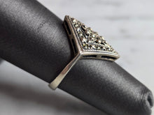 Load image into Gallery viewer, Womens Vintage Estate Sterling Silver Modernist Ring 3.0g E7313