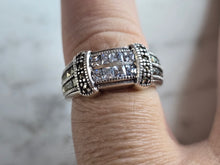 Load image into Gallery viewer, Womens Vintage Estate Sterling Silver CZ Ring 4.7g E7317