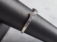 Load image into Gallery viewer, Womens Estate Sterling Silver CZ Spacer Ring 1.2g E7341