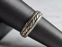 Load image into Gallery viewer, Womens Vintage Estate Sterling Silver Modernist Ring 4.3g E7351