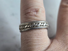 Load image into Gallery viewer, Womens Vintage Estate Sterling Silver Modernist Ring 4.3g E7351