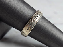 Load image into Gallery viewer, Womens Vintage Estate Sterling Silver Modernist Ring 3.2g E7352
