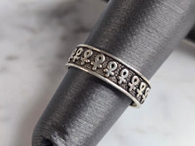 Load image into Gallery viewer, Womens Vintage Estate Sterling Silver Ankh Cross Toe Ring 1.7g, E7355
