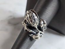 Load image into Gallery viewer, Womens Vintage Estate Sterling Silver Floral Ring 8.9g E7362