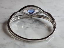 Load image into Gallery viewer, Womens Sterling Silver Modernist Blue Opal Bangle Bracelet 28.5g E7370