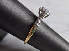Load image into Gallery viewer, Womens Vintage Estate 14K Yellow Gold Diamond Ring 3.2g E7378