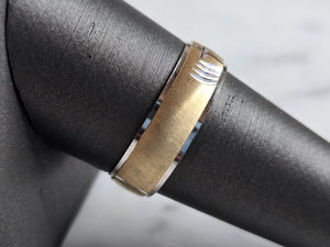 Mens Vintage Estate 14K Yellow Gold Religious Cross Ring 4.4g E7398