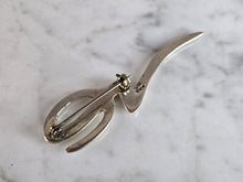 Load image into Gallery viewer, Womens Vintage Estate Sterling Silver Modernist Brooch 6.7g E7402