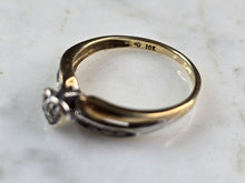 Load image into Gallery viewer, Womens Vintage Estate 10K Yellow White Gold Diamond Heart Ring 2.2g E7405