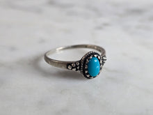 Load image into Gallery viewer, Womens Vintage Estate Sterling Silver Modernist Turquoise Ring 1.4g E7417