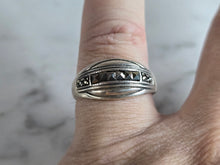 Load image into Gallery viewer, Womens Vintage Estate Sterling Silver Modernist Ring 4.0g E7420