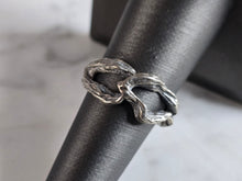 Load image into Gallery viewer, Womens Vintage Estate Sterling Silver Modernist Ring 4.7g E7421