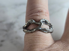 Load image into Gallery viewer, Womens Vintage Estate Sterling Silver Modernist Ring 4.7g E7421