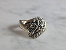 Load image into Gallery viewer, Womens Vintage Estate Sterling Silver Modernist Ring 5.0g E7422