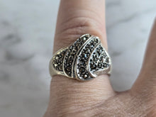 Load image into Gallery viewer, Womens Vintage Estate Sterling Silver Modernist Ring 5.0g E7422