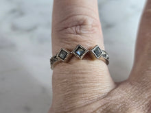 Load image into Gallery viewer, Womens Vintage Estate Sterling Silver Modernist Ring 2.8g E7423