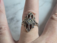 Load image into Gallery viewer, Womens Vintage Estate Sterling Silver Modernist Ring 4.3g E7425