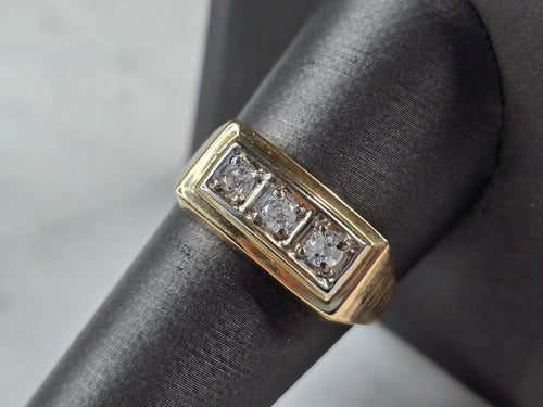 Mens Vintage Estate 14K Yellow Gold Diamond Ring 3.6g  E7429