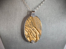 Load image into Gallery viewer, Womens Vintage Estate Sterling Silver Jasper Pendant Necklace 32.6g E7432
