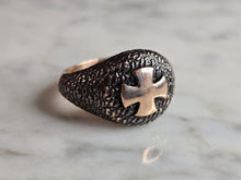 Load image into Gallery viewer, Womens Vintage Estate Sterling Silver Rose Gold Tone Cross Ring 6.6g E7442