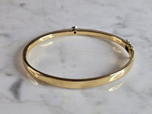 Load image into Gallery viewer, Womens Vintage Retired Hearts on Fire 18k Gold Diamond Bracelet 25.8g E7449