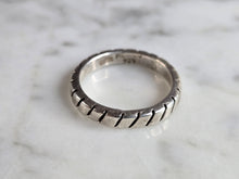 Load image into Gallery viewer, Womens Vintage Estate Sterling Silver Modernist Ring 3.3g E7473
