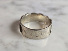 Load image into Gallery viewer, Womens Vintage Estate Sterling Silver Modernist Ring 4.3g E7503