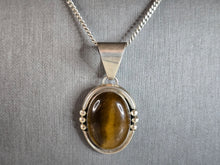 Load image into Gallery viewer, Womens Vintage Estate Sterling Silver Tiger's Eye Pendant Necklace 19.8g E7522
