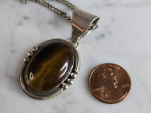 Load image into Gallery viewer, Womens Vintage Estate Sterling Silver Tiger's Eye Pendant Necklace 19.8g E7522