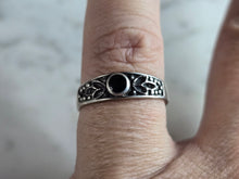 Load image into Gallery viewer, Womens Vintage Estate Sterling Silver Modernist Onyx Ring 2.2g E7526