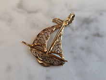Load image into Gallery viewer, Womens Vintage Estate 14K Gold Michael Anthony Sailboat Charm Pendant 2.8g E7531