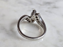 Load image into Gallery viewer, Womens Vintage Estate Sterling Silver Modernist CZ Ring 4.4g E7534